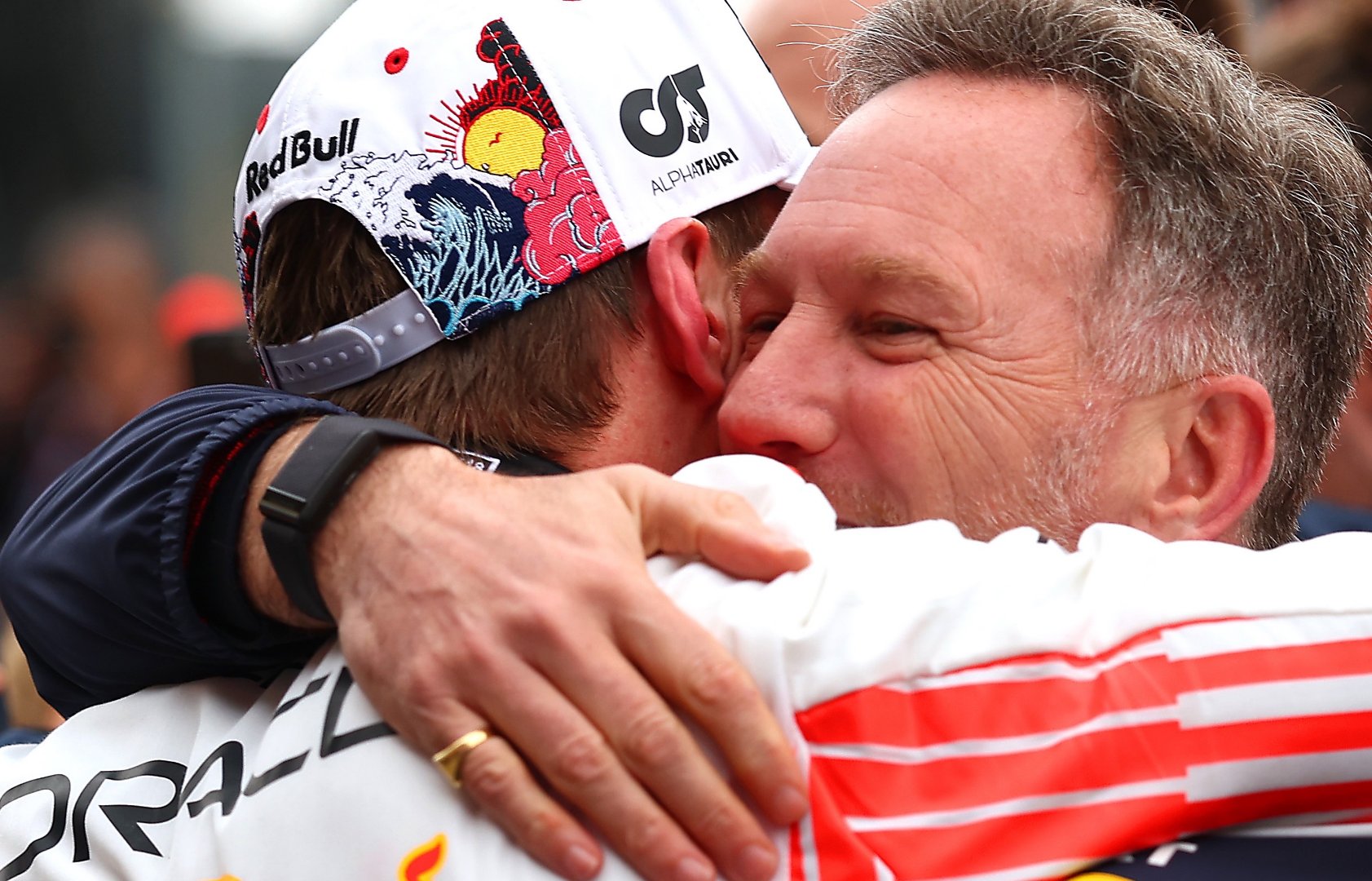 开云体育中国-红牛二队险胜索伯车队，维斯塔潘扛起全队