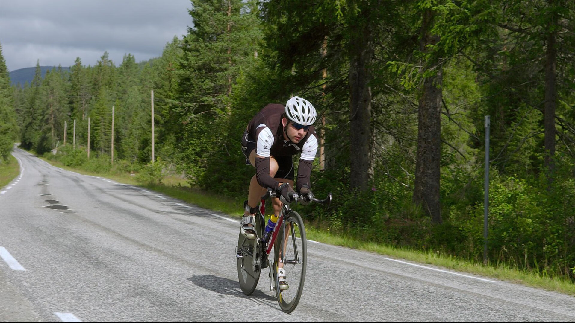 开云体育2026-F1年度争冠之夜，英格拉姆完成里程碑，速度与意志的终极交响  第2张